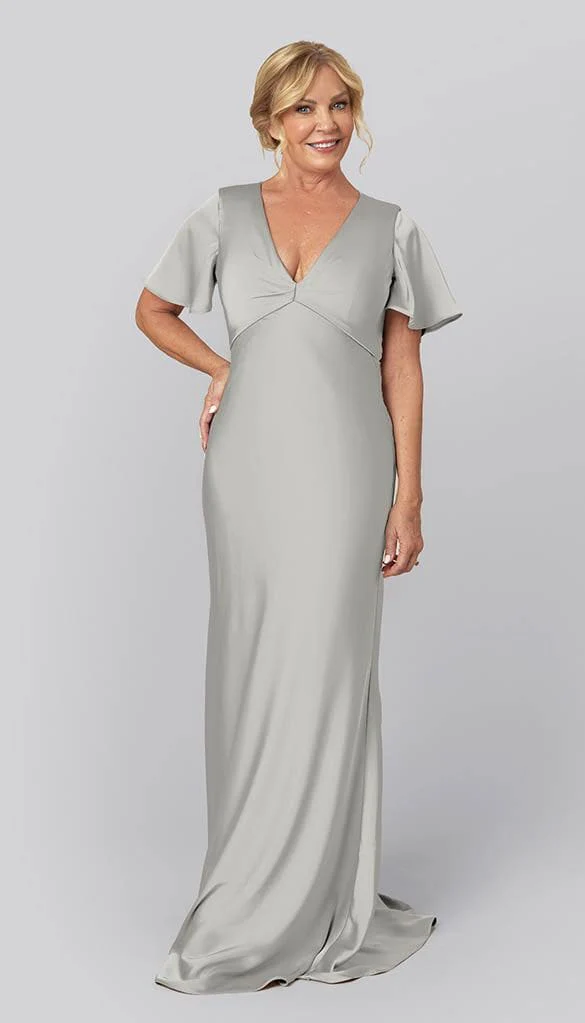 Shiny V-neckline Short Sleeves Zipper Sheath Plus Size Sweep Train Silver Satin Mother Of The Bride Dress