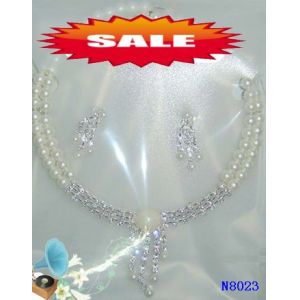 Quality Women's Silver Color Crystal Heart Jewelry Beaded Pearl Necklaces for Annivers 16g OEM for sale