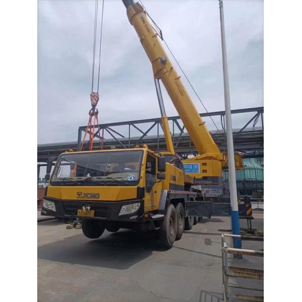2012 Truck Crane Construction Machinery 130ton Terrian Mobile Crane Lifting Equipment
