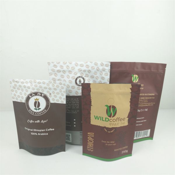 Buy CMYK Pantone Resealable Zipper Pouch Smell Proof Recyclable PVC CPE MOPP at wholesale prices