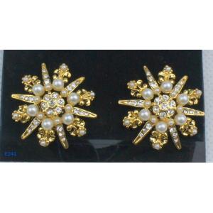 Gold Plated Leaf Shape Earplugs Zirconia Stud Earrings