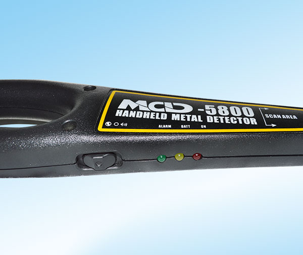 Super Wand Handheld Metal Scanner With 360 Rotational Metal Detector