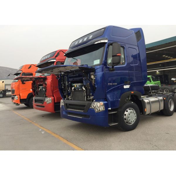 SINOTRUK HOWO T7H MAN Engine Tractor Truck 6X4 Euro 3 / 4 440 HP ZZ4257V324HD1B