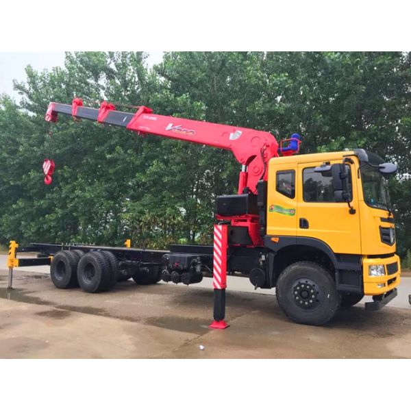 Dongfeng 25ton cummins Engine 245 Horsepower 6X4 10m Truck-mounted Crane