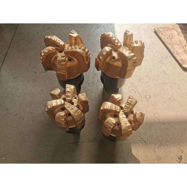 Buy Api 9 7/8" 5 Blades Pdc Bit Rock Drilling With 4 1/2reg Pin Thread at wholesale prices