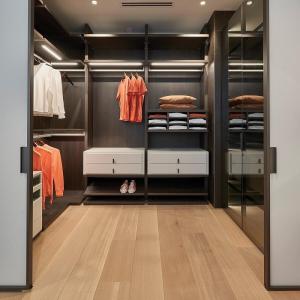 Customized Walk In Wardrobe Closet MR HDF Walkin Closet Systems