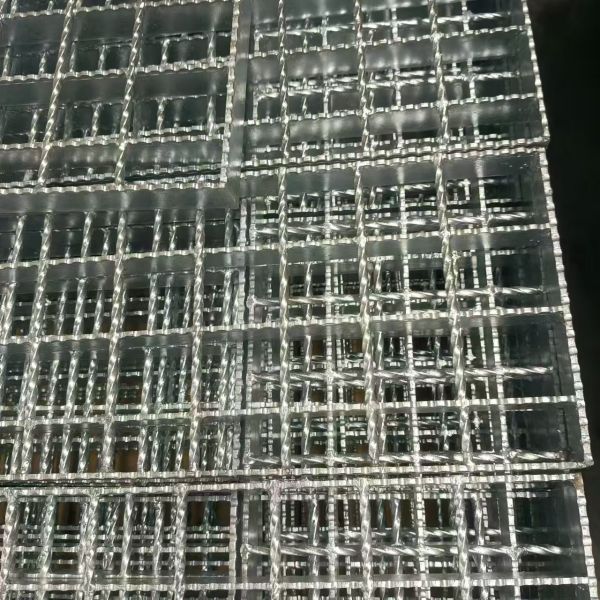Buy Recycled Steel Gratings: Eco-Friendly and Sustainable Option at wholesale prices