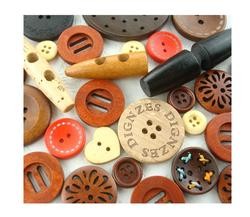 custom made designs nature wooden buttons