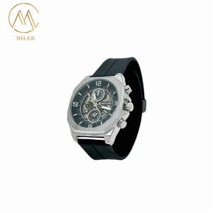 Latest Style Designed Waterproof Quartz Watch with Silicone Strap