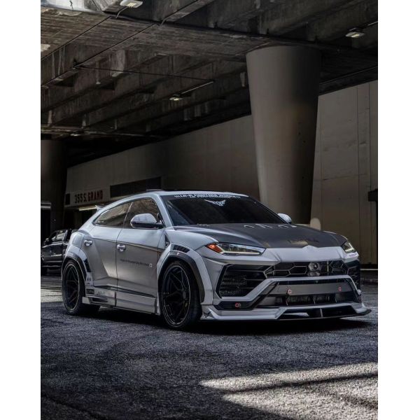 LB Style Wide-body Kit for Lamborghini URUS Carbon Fiber Body Kit Urus Carbon Fiber Front Lip Diffuser Spoiler Wide-body Kit