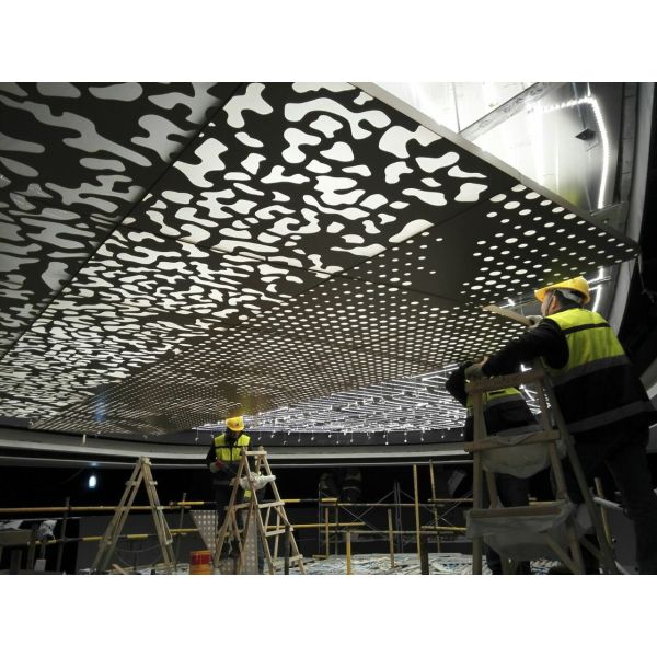 High Strength Perforated Aluminum Ceiling Tiles Various Colors 3.0-6.0 mm