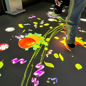 Mobile All-in-one Floor Interactive Projection with 80+ Games 1280*800