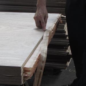 Chinese Ash Crown Cut Natural Wood Veneer Indoor Decorative Board Grade E1 / E0