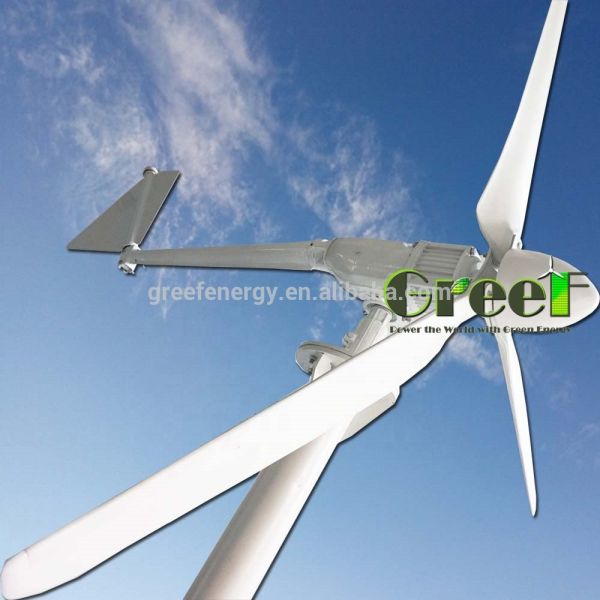 High Efficiency Three Phase Grid Tied Solar Hybrid System Eolic Wind Generator