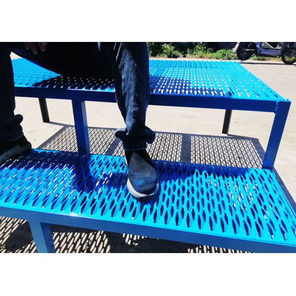 3.66m Length Perforated Metal Plate Diamond Roof Walkway