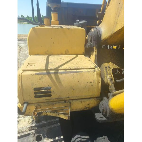 Komatsu 520 excavator, Komatsu heavy construction machinery