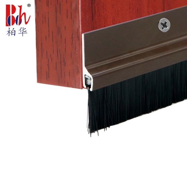 Buy Professional Aluminium Door Brush Strip For Waterproof Windproof at wholesale prices