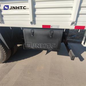 White HOWO Military Truck 4X4 For Soldier Transport