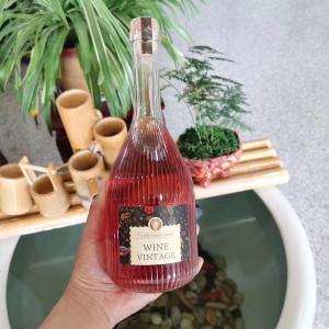 500ml glass liquor bottle green plum wine bottle Sealed beverage bottle with lid