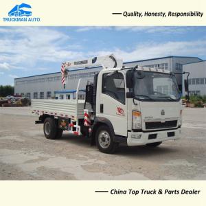China 9.00R20 Tire 5 Ton HOWO Light Truck With 3 Tons Lifting Crane on sale