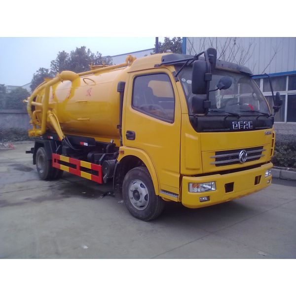 Waste water suction truck , Sewage vacuum truck Septic water Tank Trucks For