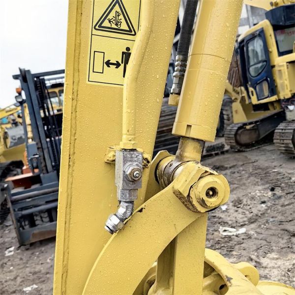 Original Hydraulic Valve Second Hand Japanese Excavator Komatsu56 with Working Performance