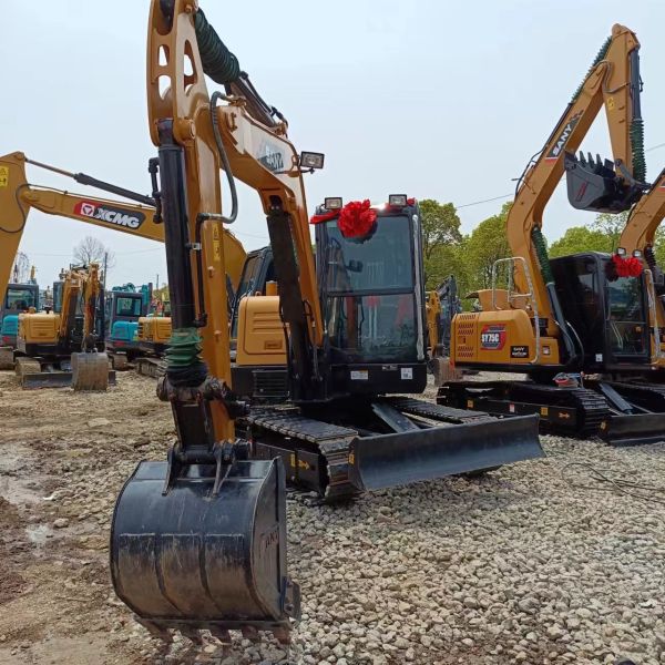 Sany SY60C excavator with excellent working performance and 0-2000 working hours