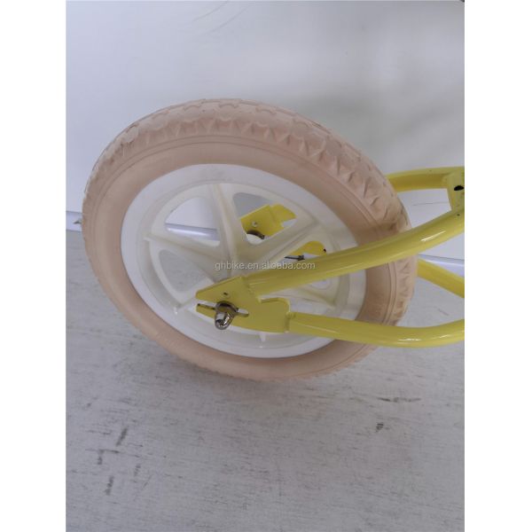 12 Inch Foam Tire Kids' Balance Bike Yellow Color Load Capacity 70kg Front Wicker Basket