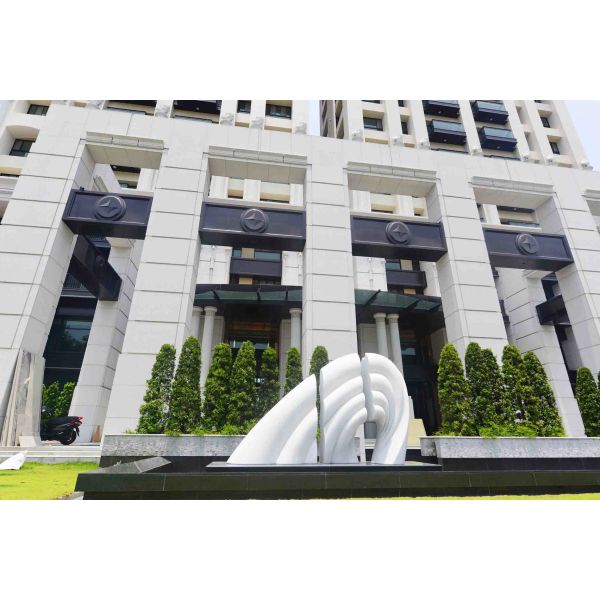 Buy Stainless Steel Modern Abstract Sculpture , Metal Modern Outdoor Sculpture at wholesale prices