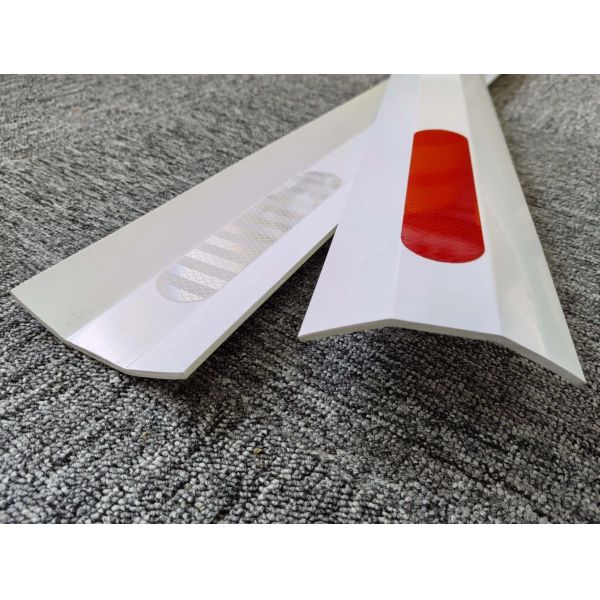 Guardrail Delineator Reflectors Traffic Delineator Post