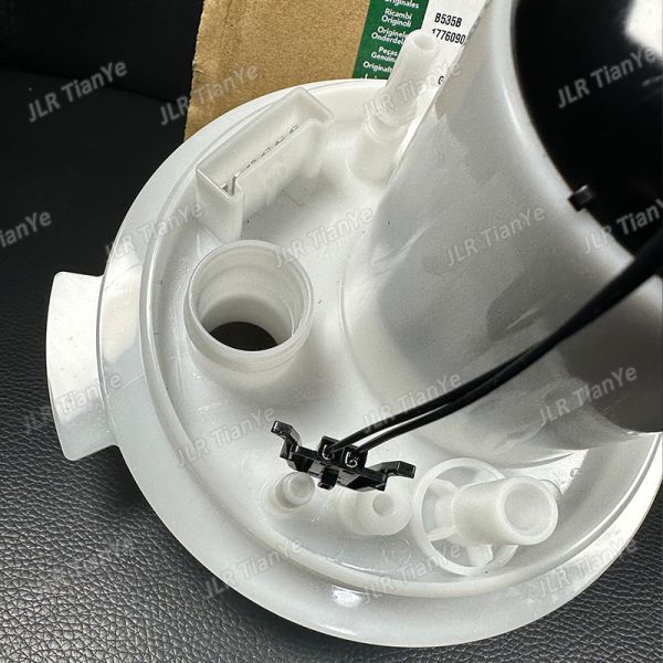 Discovery 3 Range Rover Sport Spare Parts 4.4 4.2 Fuel Filter LR060042 LR013753