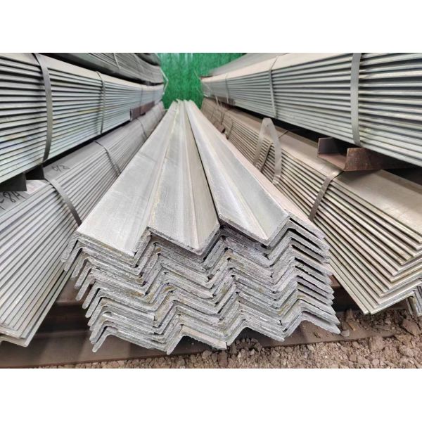Invoicing by actual weight Hot dip galvanized unequal Angle steel Tolerance ±1%