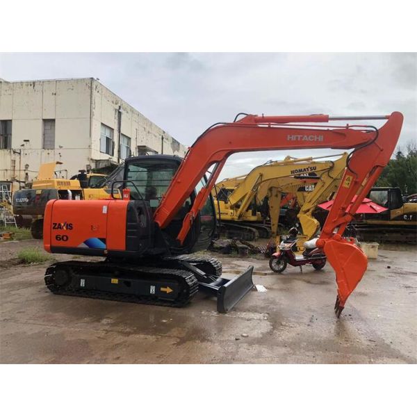 Hitachi ZX60 Used 6 Tonne Excavator Imported from Japan for Construction Machinery