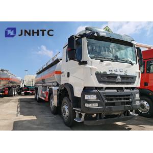 Sinotruk HOWO 8X4 Oil Fuel Tank Trucks Capacity 25000 Liters
