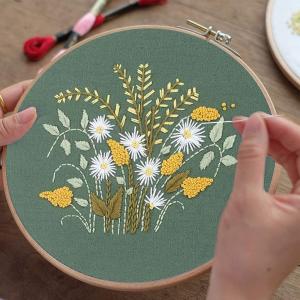 Bamboo Hoops 11.8x11.8 Inch Embroidery Starter Kit With Pattern