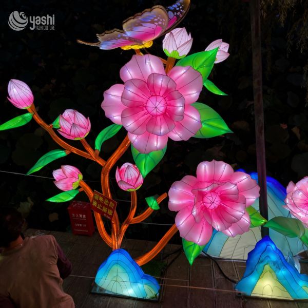 Traditional Chinese Silk Lanterns Outdoor Decorative Lanterns Festival
