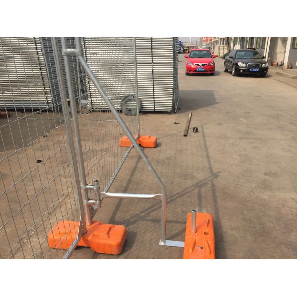 Construction Fencing System 1.8m*2.4m mesh 60mm*150mm*4.00mm Tubing 32mm*2.0mm AS/NZS/ATSM standard