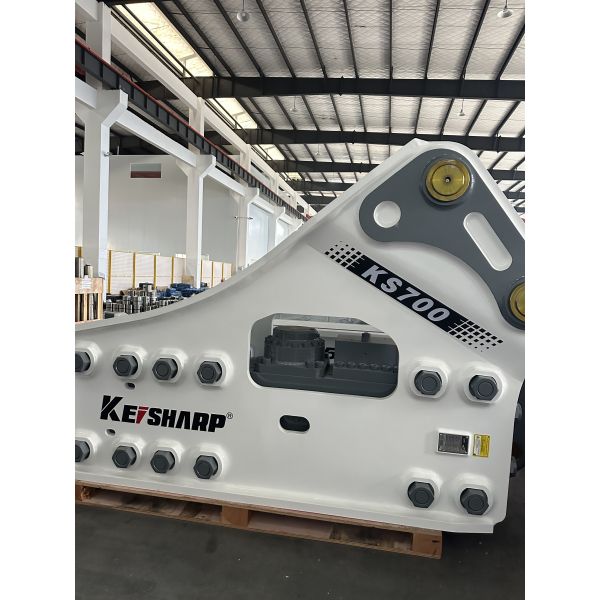 Buy Oil Flow 350-450 L/min Side Mounted Breaker For Customized Heavy-Duty Efficiency And Performance at wholesale prices