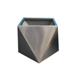 Square shape outdoor modern metal flower pots and planters