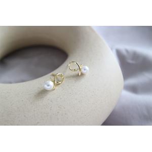 925 Sterling Silver Shell Pearl Stud Earrings Knotted Shape For Student