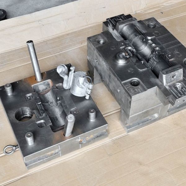 Buy A356 A360 Aluminum Die Casting Mold with Znic Plated at wholesale prices