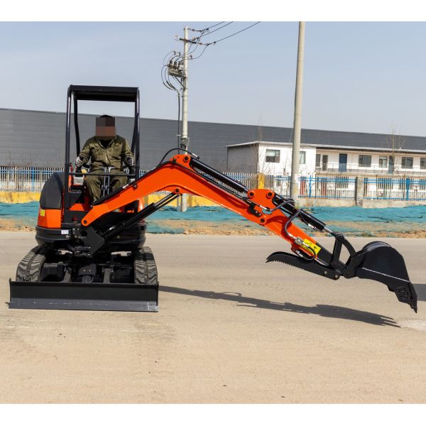 High Fuel Efficiency 2.5 T Mini Digger Mini Garden Excavator 20HP