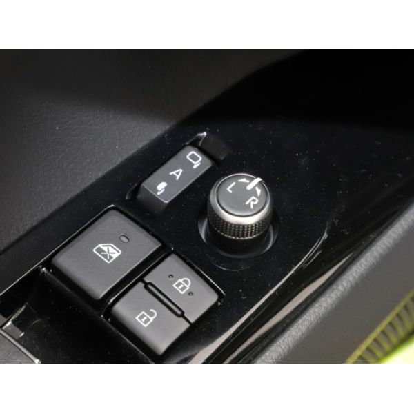 Toyota Camry 2021 2.5G Deluxe Edition 4 door 5 seats sedan medium car