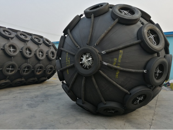 STS Yokohama Type Pneumatic Rubber Ship Bumper Fender With Chain And Tire Net