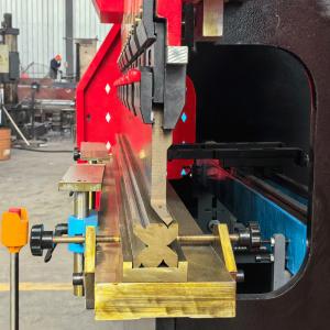 40T1600 Hydraulic Press Brake CNC Bending Machine Economical And Practical