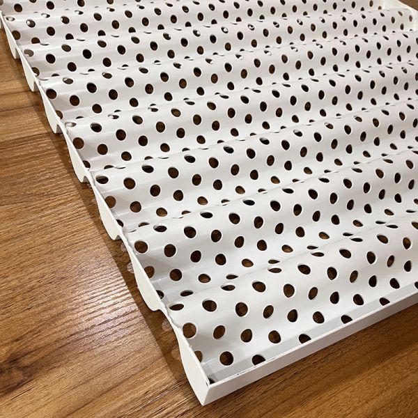 Soundproof 800x800mm Punched Aluminum Metal Ceiling Alloy Wave Plate
