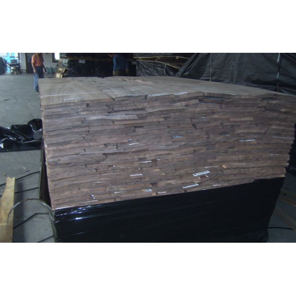 Buy Crown Cut Black Walnut Wood Veneer ,  Natural Wooden Veneer  Sheets at wholesale prices