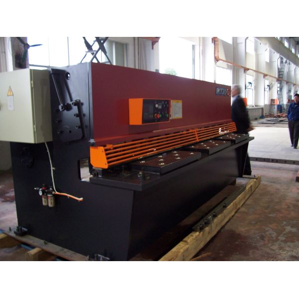 Buy Mild Steel CNC Hydraulic Shearing Machine To Cut Metal Plate at wholesale prices