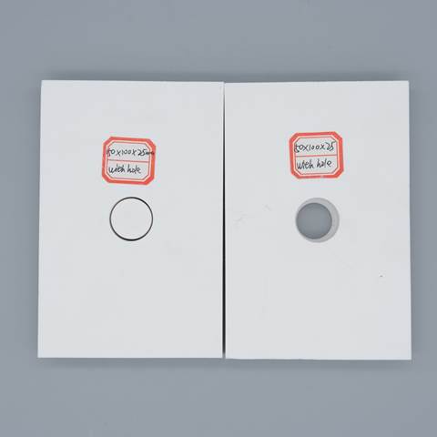 image017 92% 95% 97% Alumina Ceramic Plates 9 Mohs Hardness With High Wear Resistance Damaged