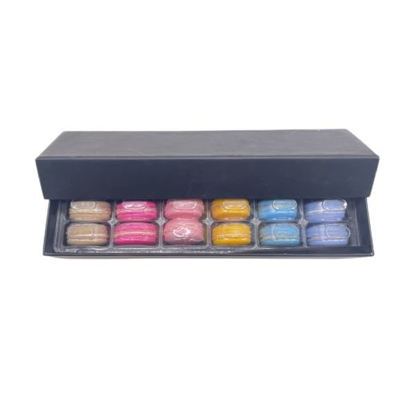 Buy All Black Luxury Kraft Paper Recyclable 12pcs Macaron Packaging Box with Plastic Inner Tray at wholesale prices